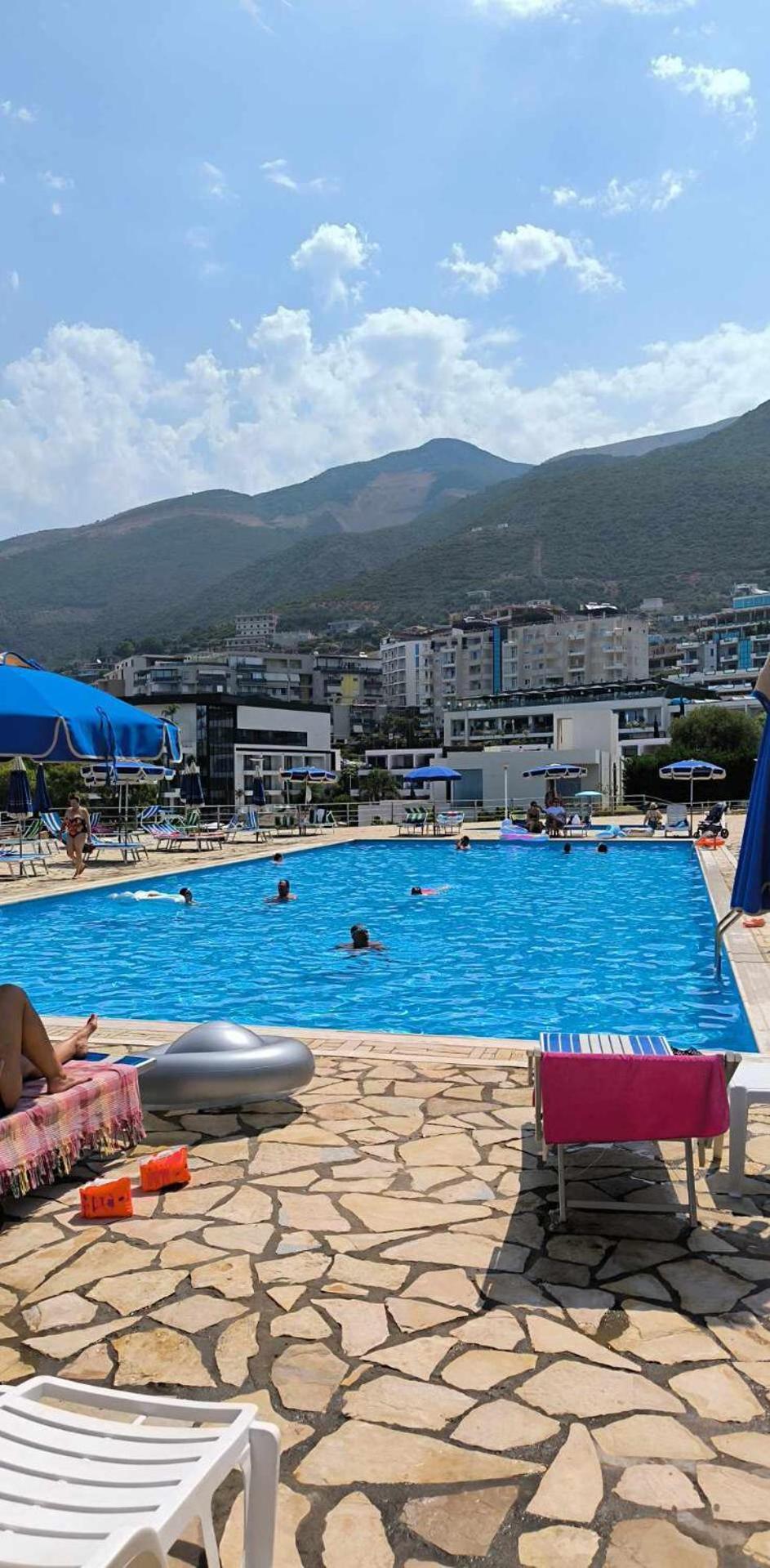 Matthews Beach House Vlore Bagian luar foto