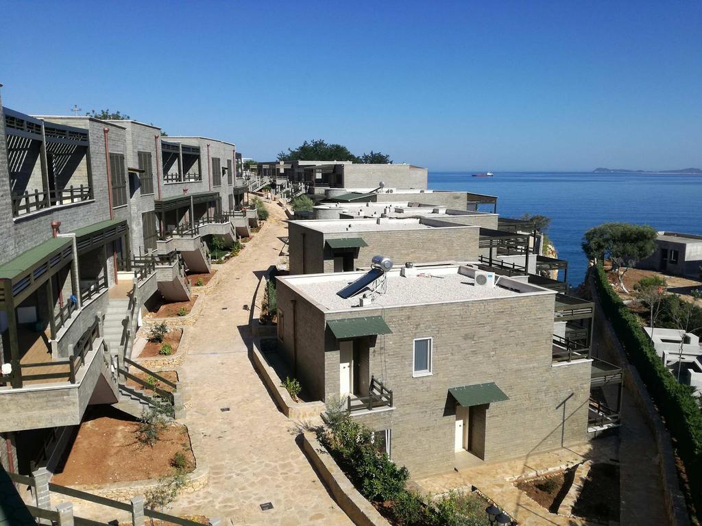 Matthews Beach House Vlore Bagian luar foto