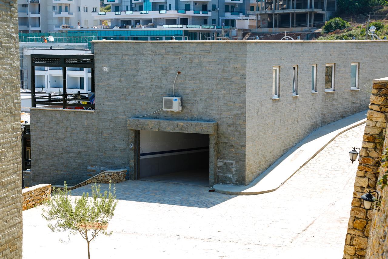 Matthews Beach House Vlore Bagian luar foto